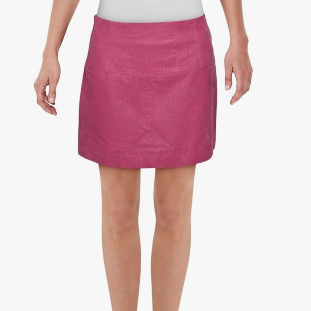 Free‎ People Leather look lined skirt in a size e, Fuscia